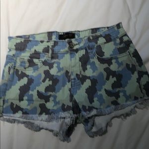 Jean shorts size medium